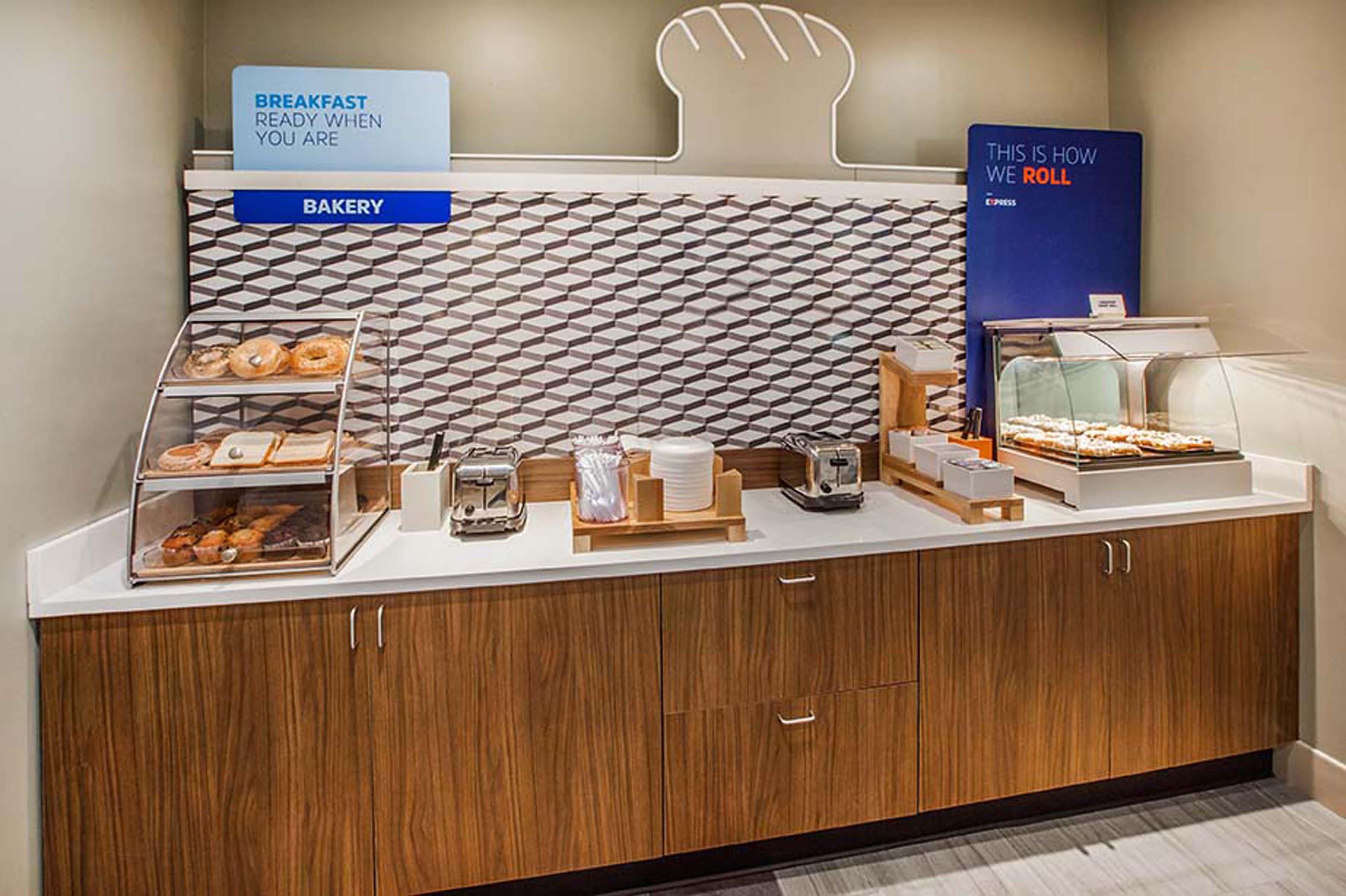 Holiday Inn Express & Suites - Houston Westchase - Westheimer By Ihg Экстерьер фото